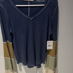 Free People Women's V-Neck Top - Blue and Multicolor